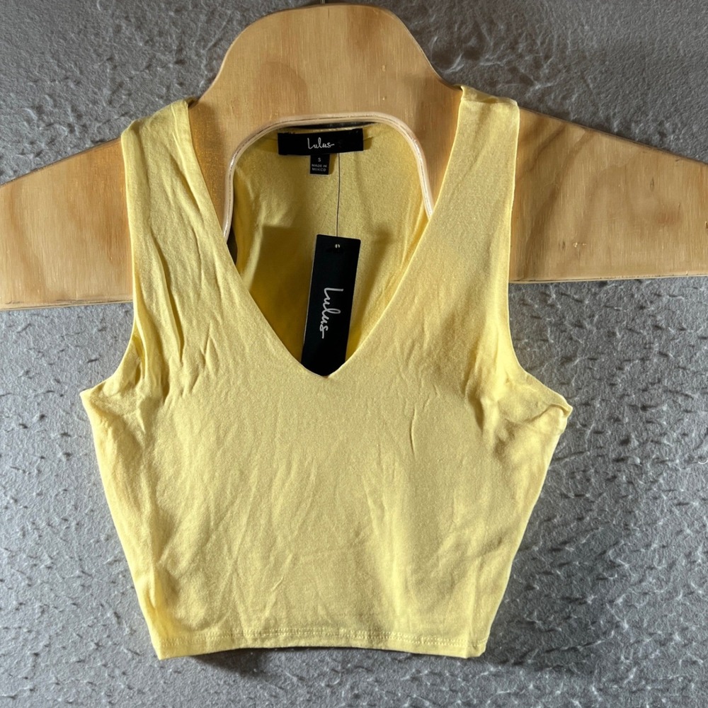 1455 | NWT Lulus Feel Like Dancing Cropped Tank Top Yellow Womens S Minimalist